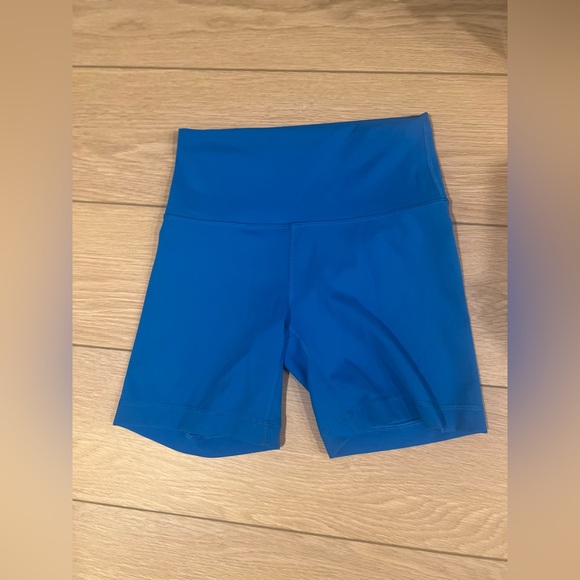 Lululemon Wunder Train HR Short Size 6 Poolside blue - Picture 2 of 8